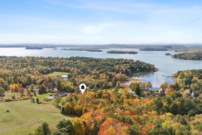 /international/us/48-old-winthrop-road-wayne-me-110120517623/