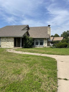 /international/us/2344-n-walden-dr-wichita-ks-110100160508/
