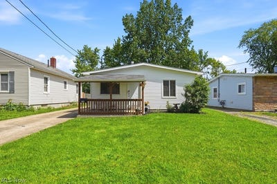 /international/us/176-clinton-avenue-elyria-oh-110108359045/
