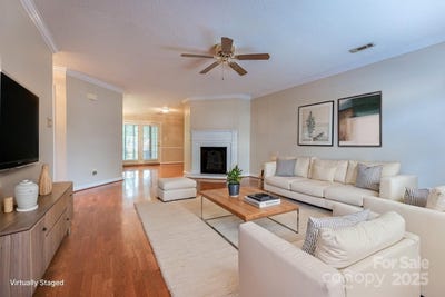 /international/us/1735-robinwood-road-gastonia-nc-110100468264/