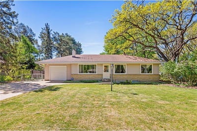 /international/us/1328-66th-avenue-ne-fridley-mn-110108237625/