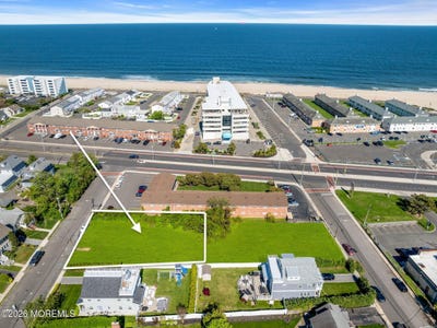 /international/us/54-passey-gdns-long-branch-nj-110108221446/
