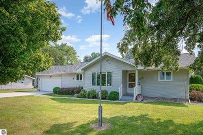 /international/us/425-first-street-breckenridge-mi-110100949156/