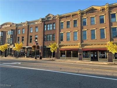 /international/us/137-w-liberty-street-wooster-oh-110105112742/