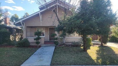 /international/us/718-e-clinton-avenue-fresno-ca-110105926323/