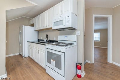 /international/us/73-w-tremont-ter-irvington-twp-nj-110108576629/