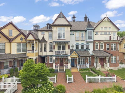 /international/us/4159-royal-mews-circle-naperville-il-110108678809/
