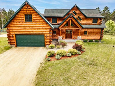 /international/us/n10294-16th-avenue-necedah-wi-110099909100/