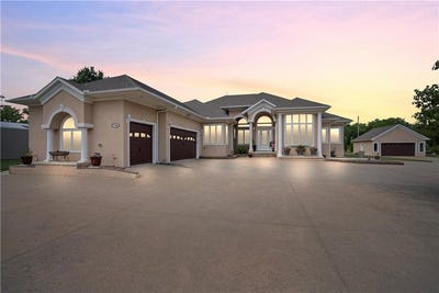 /international/us/1702-cedar-ridge-road-parsons-ks-110100916829/