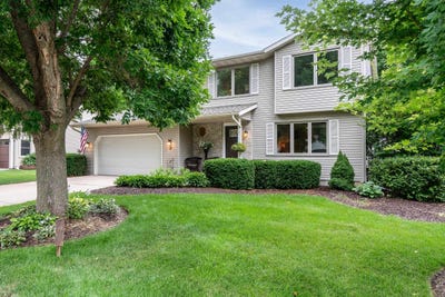 /international/us/811-devonshire-road-stoughton-wi-110101048118/