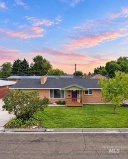 /international/us/306-palo-alto-drive-caldwell-id-110119793710/