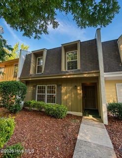 /international/us/126-oakmont-drive-greenville-nc-110107824319/