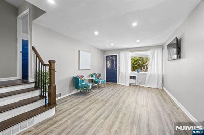 /international/us/4-parkside-lane-bayonne-nj-110120418793/
