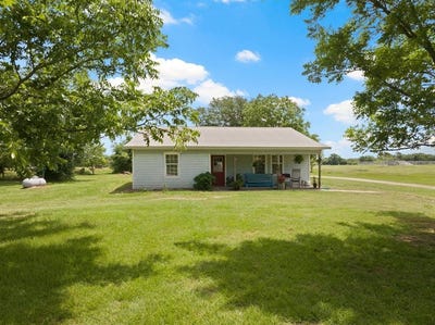 /international/us/196-county-road-1309-bogata-tx-110099997765/