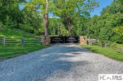 /international/us/4017-canada-road-lot-a-b-2-and-3-tuckasegee-nc-110108637849/