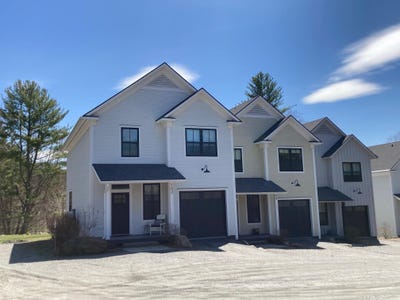 /international/us/102-hill-street-stowe-vt-110106037870/
