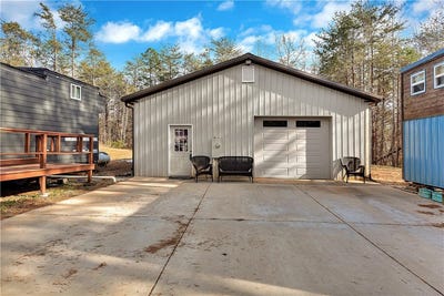 /international/us/2475-pumpkintown-highway-pickens-sc-110104298110/