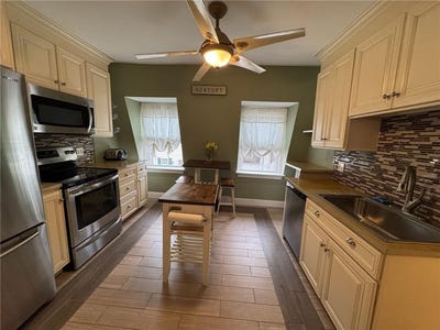 /international/us/4-hammond-street-newport-ri-110108175213/