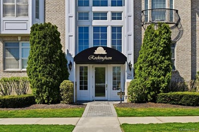 /international/us/923-roosevelt-way-westbury-ny-110107513911/