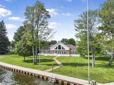 /international/us/707-lake-shore-cadillac-mi-110101112686/?lang=en