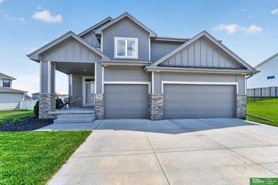 /international/us/21819-g-street-elkhorn-ne-110108478069/