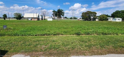 /international/us/671-643-avenue-n-sw-moore-haven-fl-110090739259/?lang=en