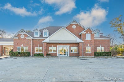 /international/us/41412-n-il-route-83-antioch-il-110097039699/