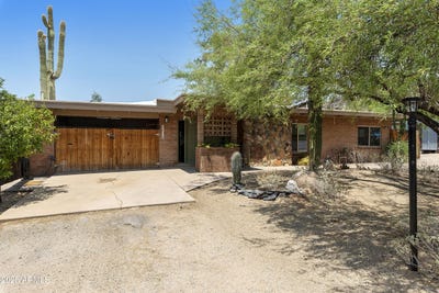 /international/us/6014-e-surrey-drive-cave-creek-az-110100864366/