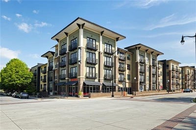 /international/us/5300-peachtree-road-chamblee-ga-110100305251/