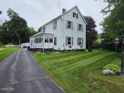 /international/us/1001-dix-avenue-hudson-falls-ny-110119637844/