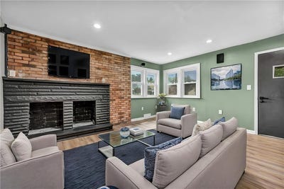 /international/us/3802-grant-st-south-park-pa-110119567462/