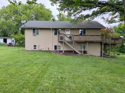 /international/us/21093-370th-street-erhard-mn-110108579149/