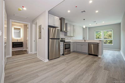 /international/us/500-commerce-street-hawthorne-ny-110105218713/