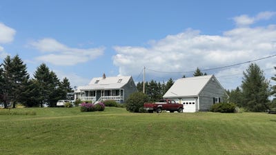 /international/us/496-britton-road-monticello-me-110101406626/?lang=en