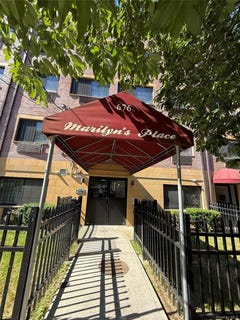 /international/us/674-e-232nd-street-bronx-ny-110108552511/?lang=th