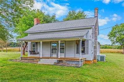 /international/us/478-randleman-road-hamptonville-nc-110120085241/