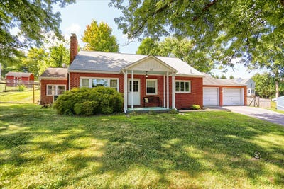 /international/us/151-smith-avenue-westminster-md-110119482163/