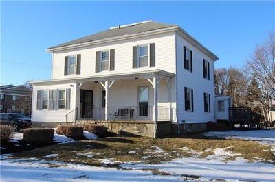 /international/us/460-e-main-road-middletown-ri-110106144647/