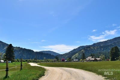 /international/us/tbd-basari-estates-lot-1-garden-valley-id-110099072627/