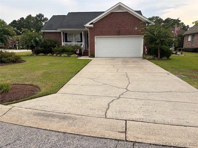 /international/us/205-e-village-walk-e-lumberton-nc-110101435206/?lang=id