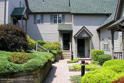 /international/us/303-walnut-grove-road-east-stroudsburg-pa-110107876329/