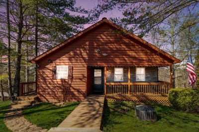 /international/us/607-enchanted-forest-way-burnside-ky-110105410274/