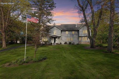 /international/us/w329n4072-lakeland-dr-nashotah-wi-110107879555/