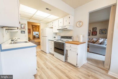 /international/us/15300-beaverbrook-court-silver-spring-md-110106230235/