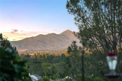 /international/us/10-acorn-aliso-viejo-ca-110120721348/