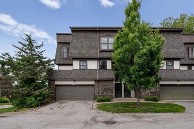 /international/us/10249-cedarbrooke-lane-kansas-city-mo-110108393748/