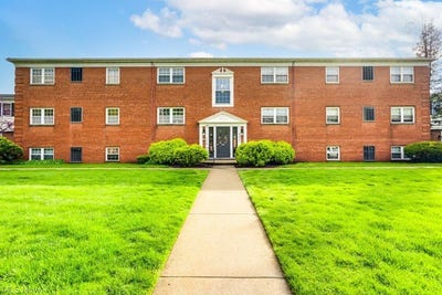 /international/us/3944-brendan-lane-north-olmsted-oh-110107894239/