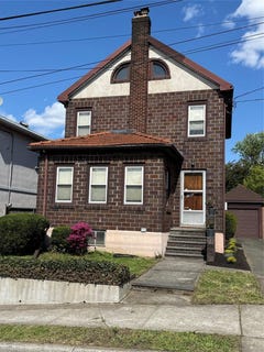 /international/us/1303-139th-street-whitestone-ny-110107632145/