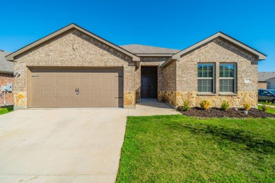 /international/us/1842-shady-elm-drive-lancaster-tx-110120419445/