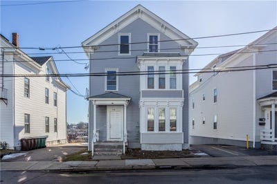 /international/us/120-east-street-woonsocket-ri-110106539976/